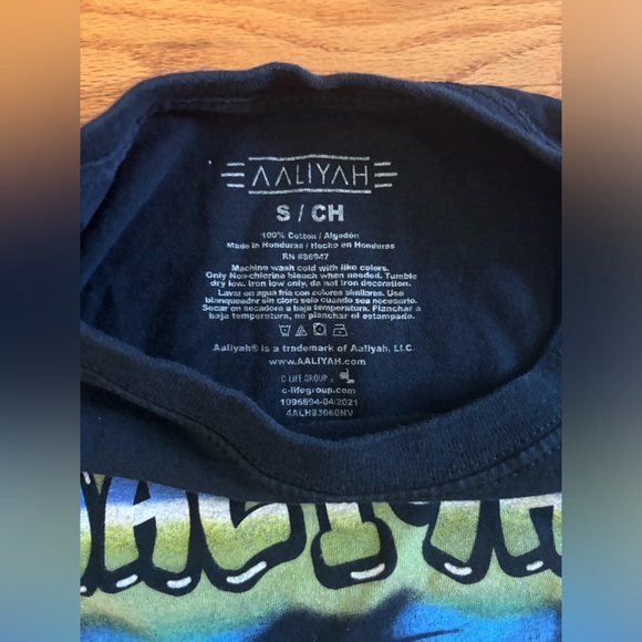 Aaliyah T-Shirt Women’s Small Black One in a Million Graphic Tee Y2K Music - Picture 2 of 6